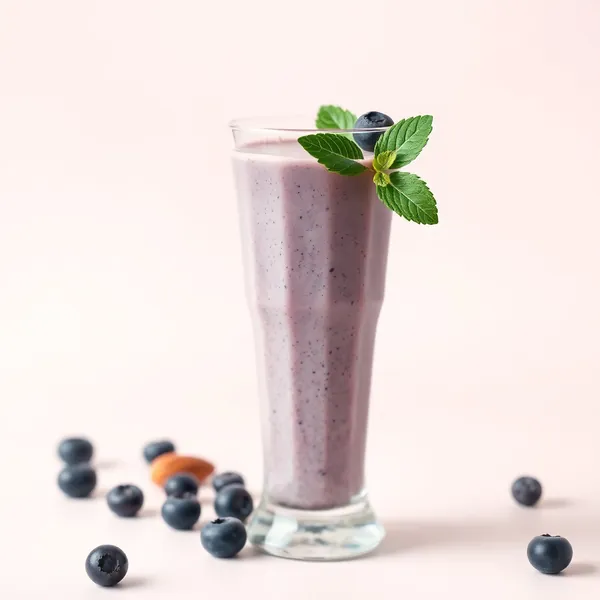 Post-Workout Blaubeer Mandel Kokosmilch Smoothie