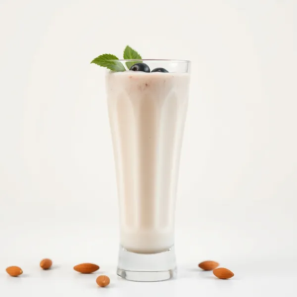 Post-Workout Kokos-Mandelmilch-Smoothie